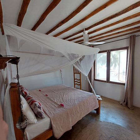 Moyo Top Floor Apartment Пвани-Мчангани Экстерьер фото